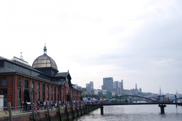 Hamburg in der Morgendämmerung