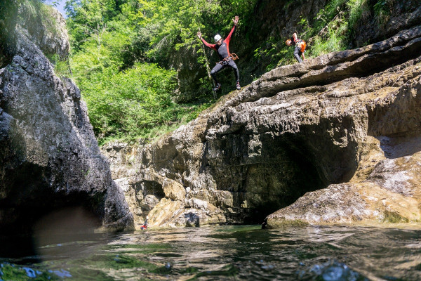 Sprung ins kalte Nass