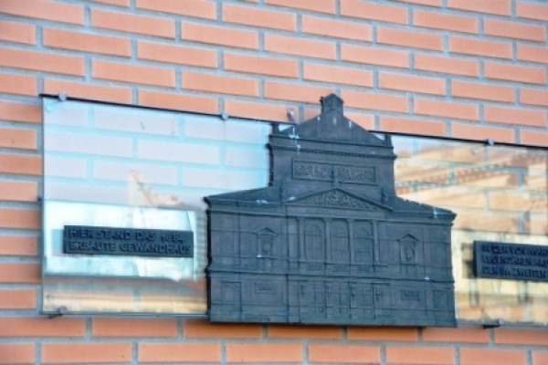 Leider ist nur das vom ersten Gewandhaus übriggeblieben.