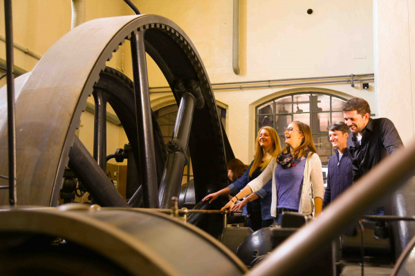 Maschinenhaus mit Dampfmaschinen