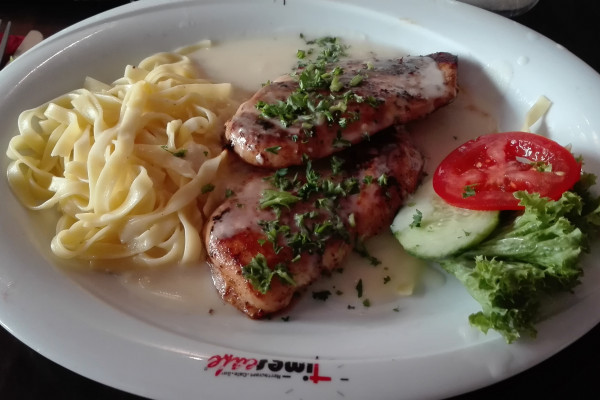 Hauptspeisebeispiel im 'Timescafé"