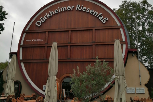 Das größte Fass der Welt - beherbergt eine Gastwirtschaft in Bad Dürkheim