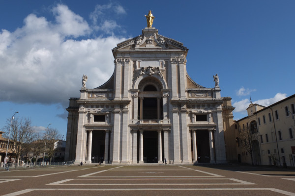 Die Stadt Assisi und die Basilika Santa Maria degli Angeli