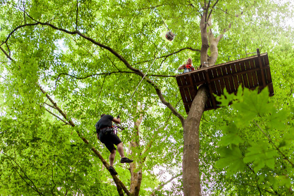 Zipline-Tour EifelAdventures Berlingen
Base-Jump