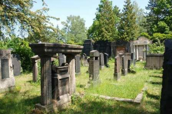 Alter Israelitischen Friedhof.