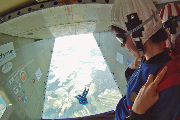 Absprung aus der Pink beim Boogie in Niederösterreich