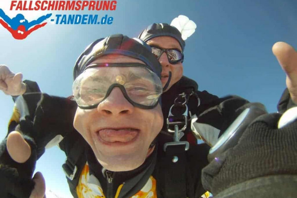 Cham Flugtage 2021 Fallschirmspringen