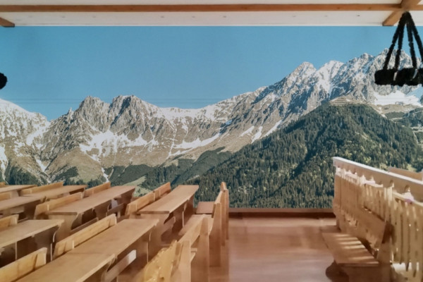 Nordketten-Panoramabild im Saal
