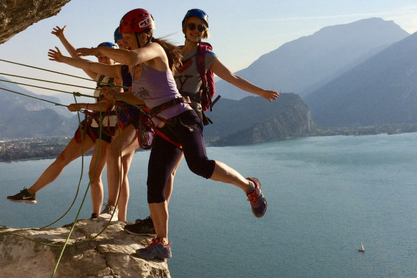 Via Massimiliano Torti, Contrabbandieri, Tracciolino, Balconi sul Garda