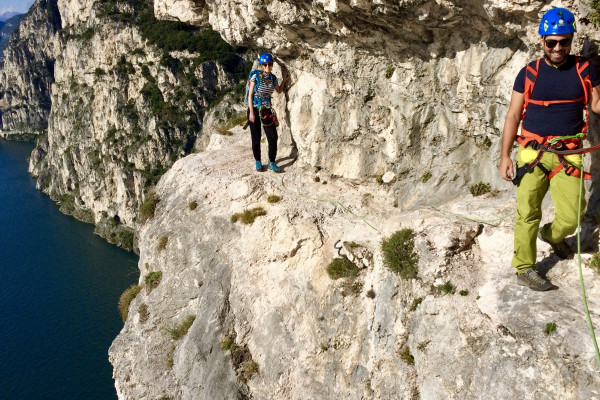 Via Massimiliano Torti, Contrabbandieri, Tracciolino, Balconi sul Garda