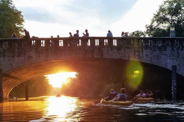 Sonnenuntergang mitten in Kreuzberg