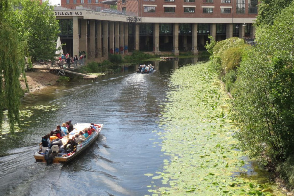 Das Stelzenahaus am Karl-Heine-Kanal