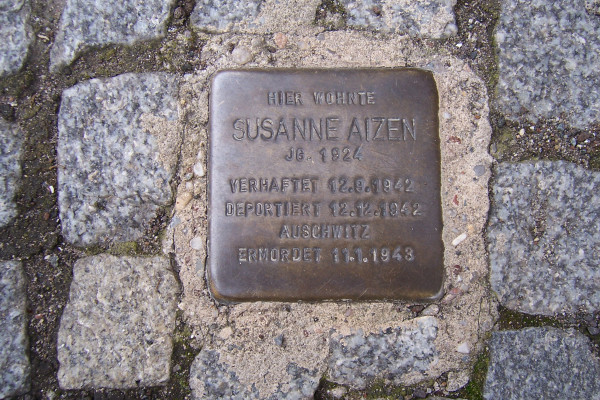 Auch in Leipzig erinnern Stolpersteine an ermordete Juden.