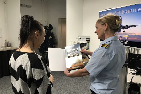 Am Ende bekommst Du ein tolles Zertifikat mit Deinem Foto aus dem Cockpit