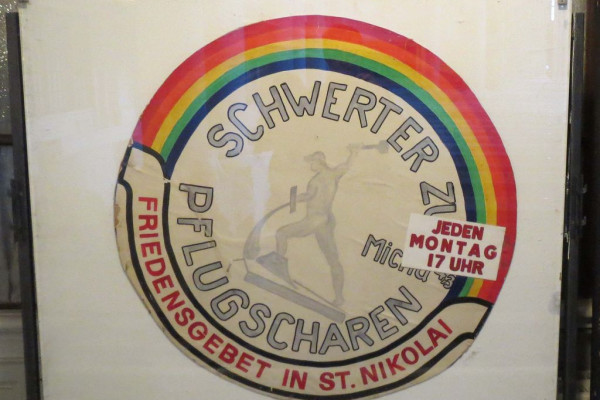 Die Friedensgebete in der Leipziger Nikolaikirche führten mit zum Sturz des SED-Regimes.