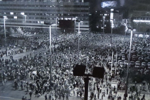 Der Karl-Marx-Platz im Herbst ´89.