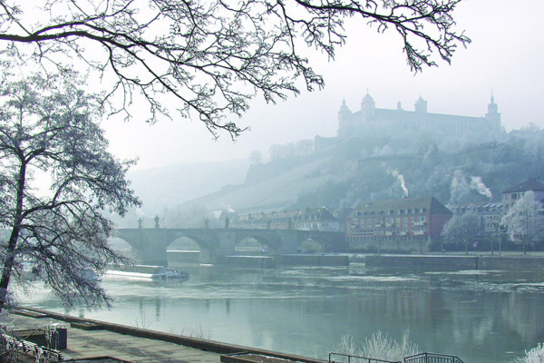 Blick auf die verschneite Festung Marienberg
(c) Congress Tourismus Würzburg, Andreas Bestle