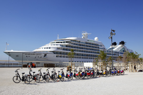 Eine kostenlose Abholung vom Kreuzfahrtschiff ist im Angebot enthalten.