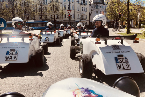 Gruppenspaß garantiert durch Nymphenburg mit Wenckstern Hot Rods von Hot Rod Fun München