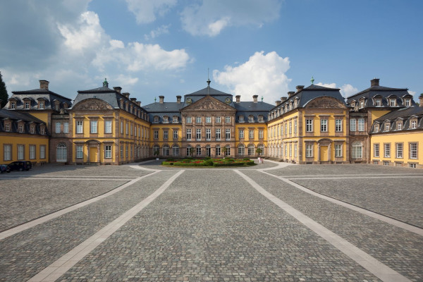 Schlosshof 