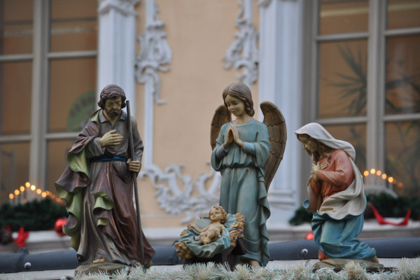 © Björn Rudek
Weihnachtliche Deko vor dem Falkenhaus