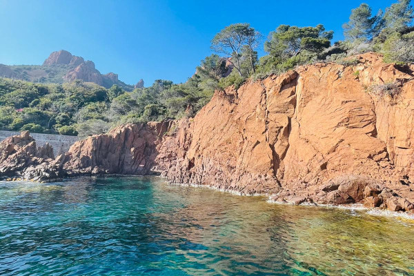 Genießen Sie die bunte Farbpalette der Côte d'Azur