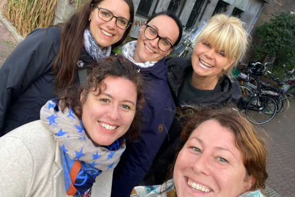 Herzblut Amsterdam Stadtführungen mit Herz und Seele!
Informativ, kurzweilig, heiter und individuell