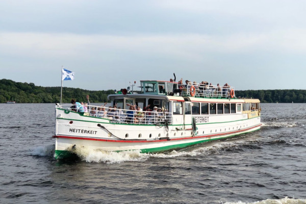 MS Heiterkeit auf der Havel