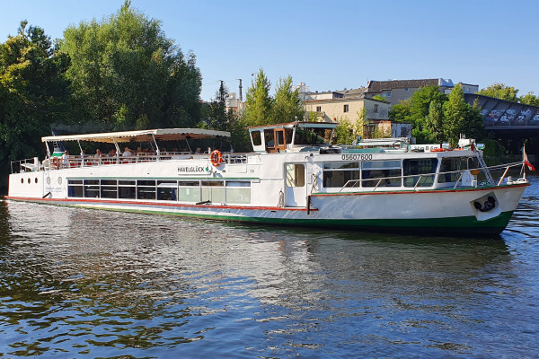 MS Havelglück am Lindenufer