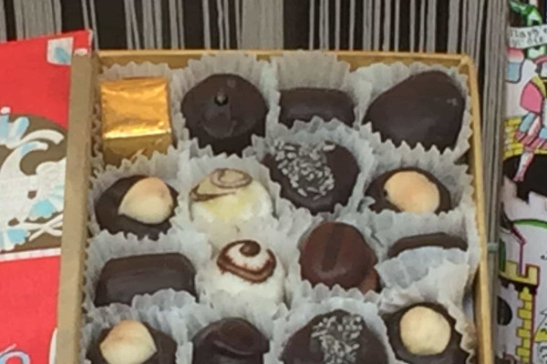 Mini-Pralinen genießen