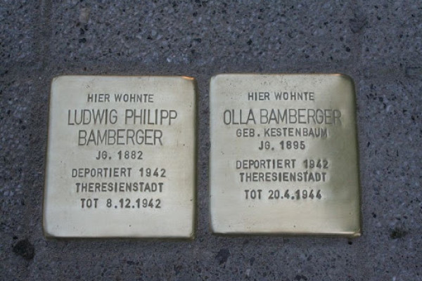 Die Stolpersteine erinnern an die Familie Bamberger.