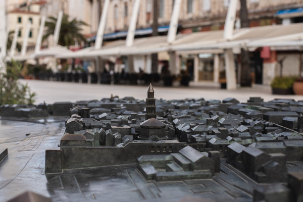 Riva, Bronzemodell von Split