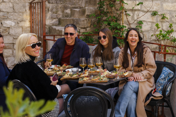 Split Guide Food tour - Weinprobe und Verkostung von dalmatinischen Spezialitäten