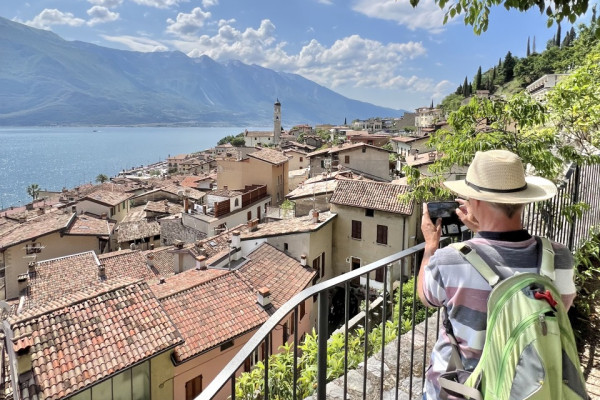 Blick auf die „Limonaia del Castel“