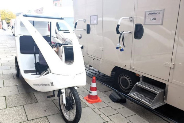 Die Pfefferkörner - Drehpause mit "Hamburg by Rickshaw"