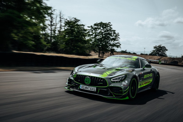 AMG-GTR Pro 1-750 Stück Weltweit