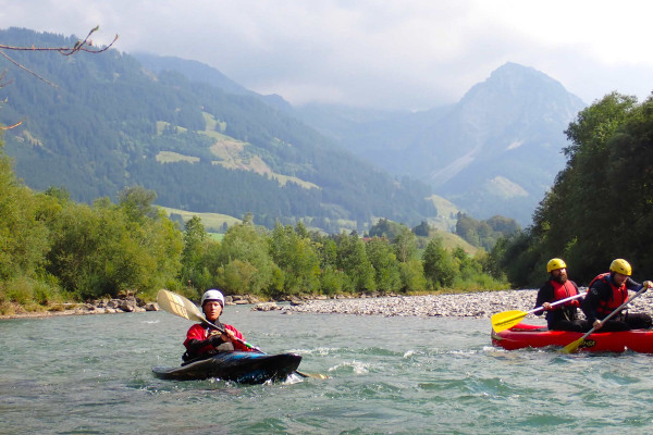 Begleitung durch bestens ausgebildete Guides beim Rafting mit MAP-Erlebnis