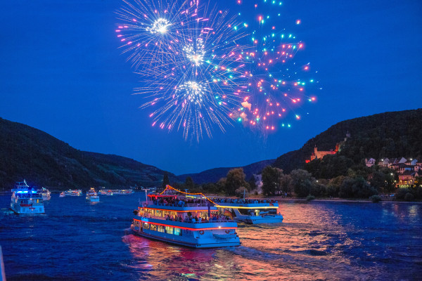 Auftakt der Feuerwerke Rhein in Flammen bei Trechtingshausen. Foto: Dominik Ketz