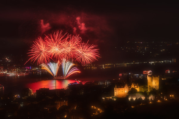 Die letzten drei Feuerwerke. Bildcollage: Thomas Weinsheimer