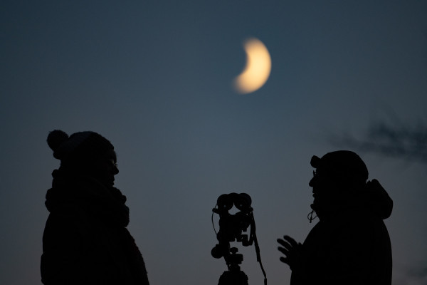 Exkurs zum Himmelstraband - unserem Mond