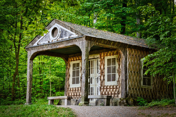Eremitage des Sokrates im Bergpark Wilhelmshöhe (Bild: Horst Siebert, ccby Naturpark Habichtswald)