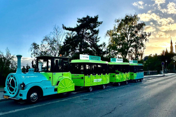 Der kleine Zug an die Montée de Clausen