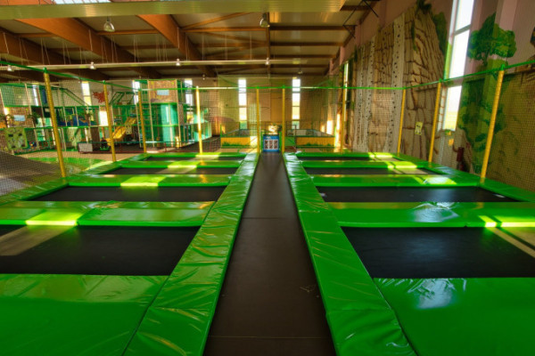 riesige Trampoline riesige Trampoline
