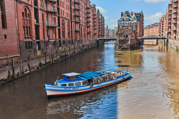 Traditionsbarkassen in der Speicherstadt