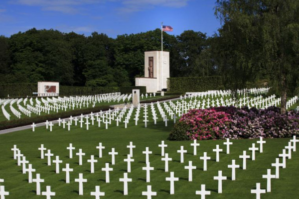 City Bus Tour: Besuch des amerikanischen Friedhofs in Luxemburg, sightseeing.lu