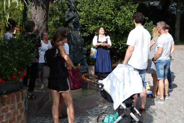 Zaubergeigenbrunnen in der Promenade