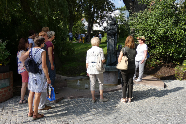 Zaubergeigenbrunnen in der Promenade