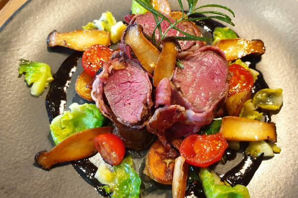 Hirschfilet im Baconmantel