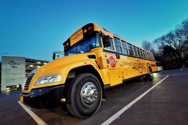 Amerikanisches Schulbus in Luxemburg, dinnerhopping.lu