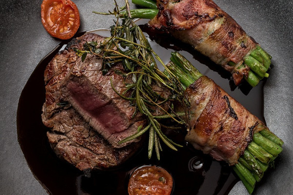 Flanksteak mit Bohnen